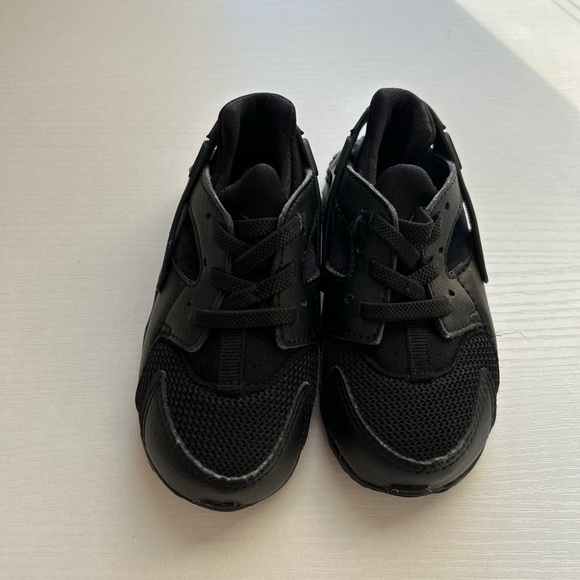 Nike Huarache Toddler Boys Black Running Shoes: Size 7C - Picture 2 of 6